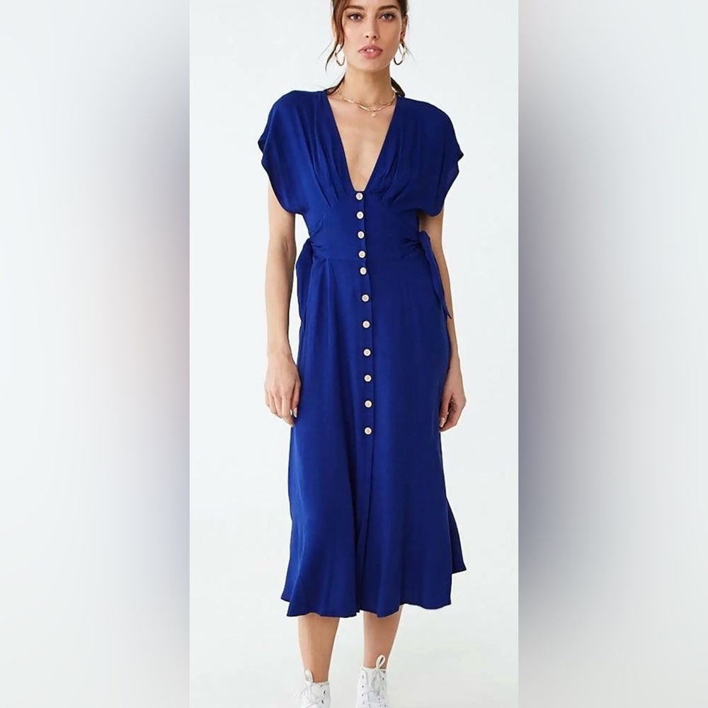 Red Button-Front Midi Dress - Picture 8 of 9
